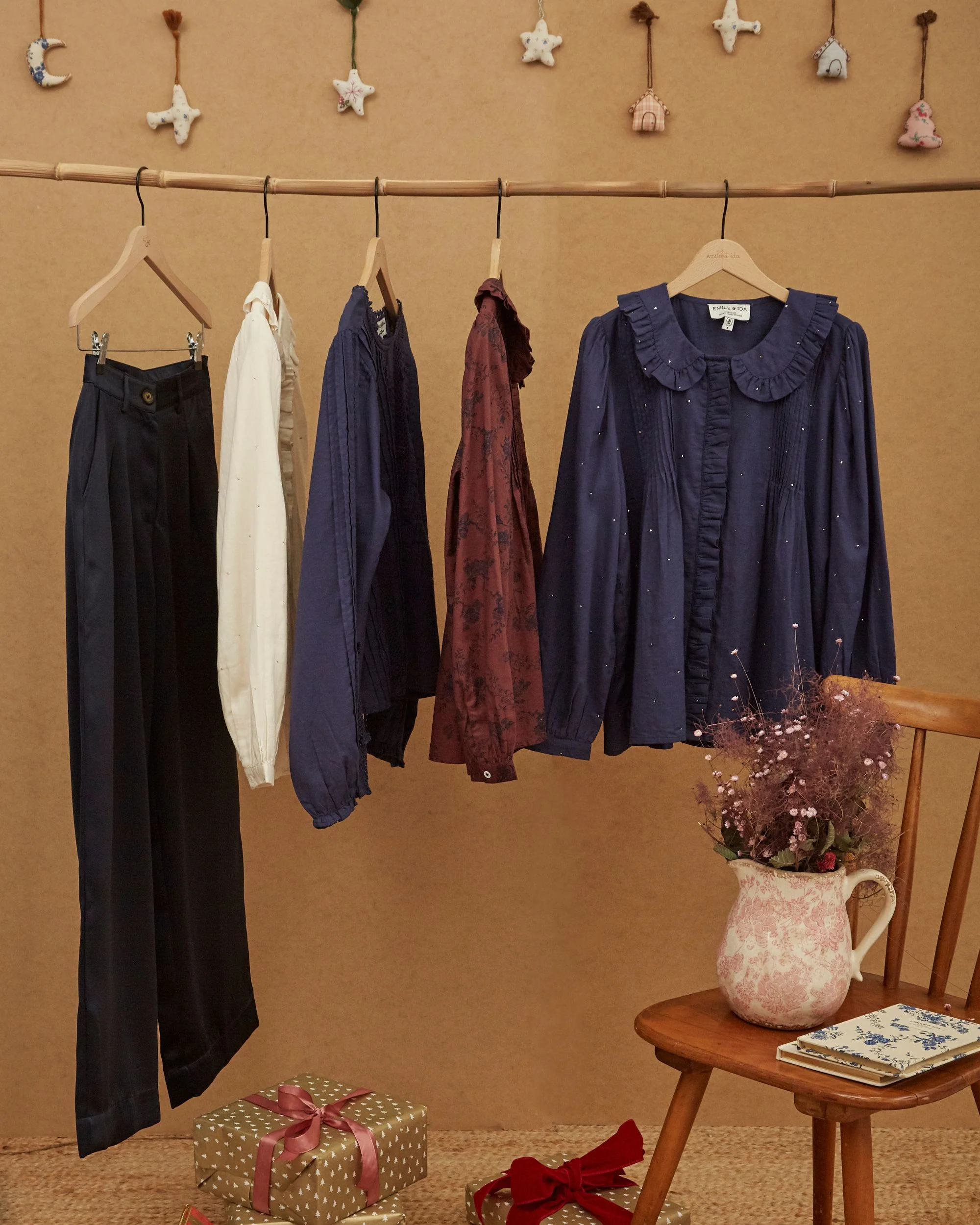 Blouse - Volanté mukesh navy – Image 5