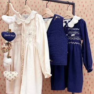 Robe - Velours smocké col crochet crème